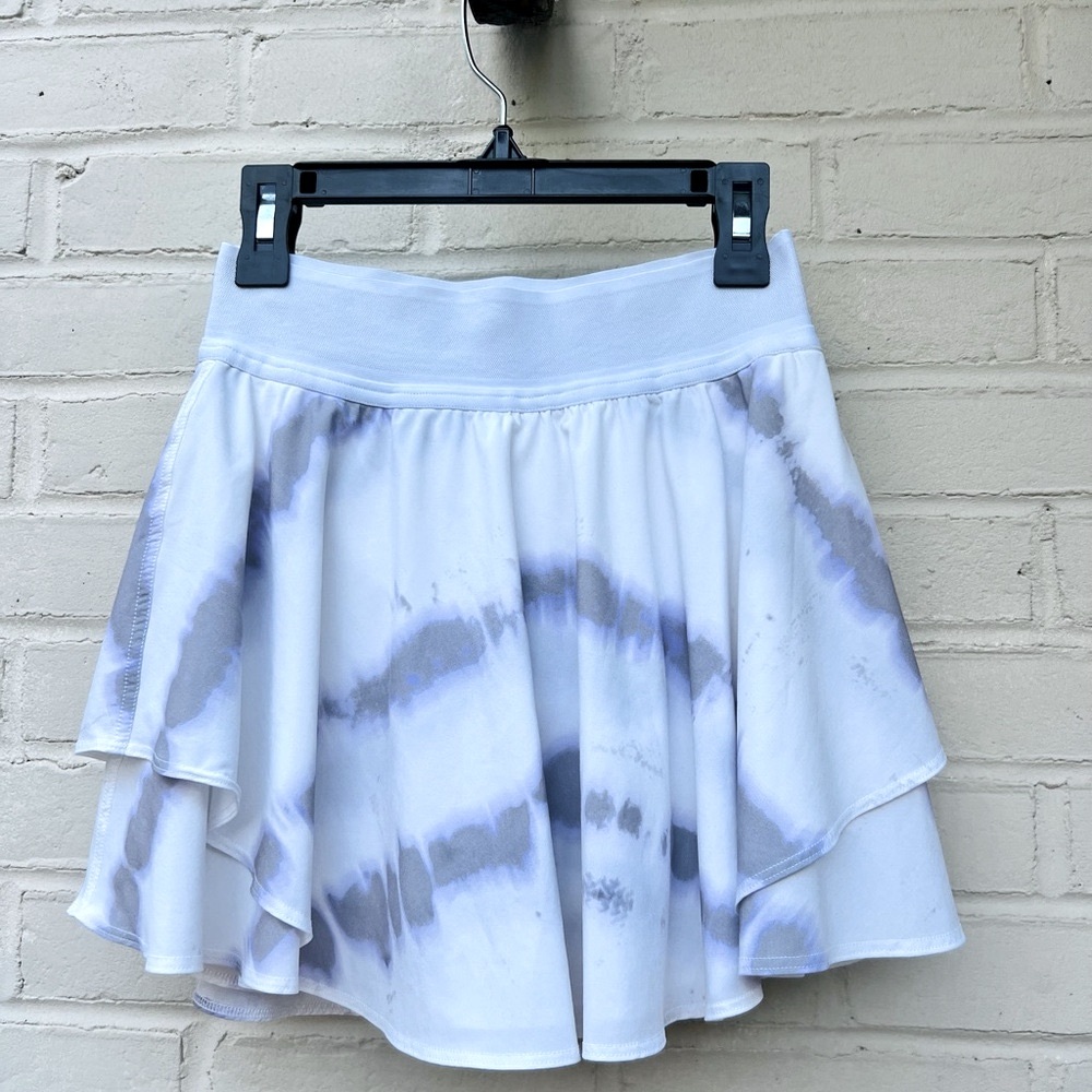 Lululemon Court Rival High-Rise Skirt, Transverse Lilac, Sz 2, like new!